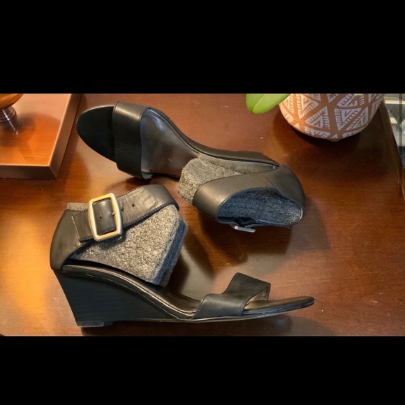 Black Nine West Wedges - Picture 2 of 8